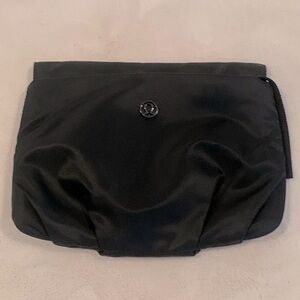 Lulu lemon hand warmer bag